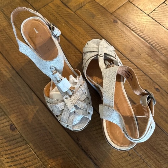 NWT Anthropologie Schuler and Sons Philadelphia Leather Wedge Sandals 
size 8.5 - Picture 10 of 13